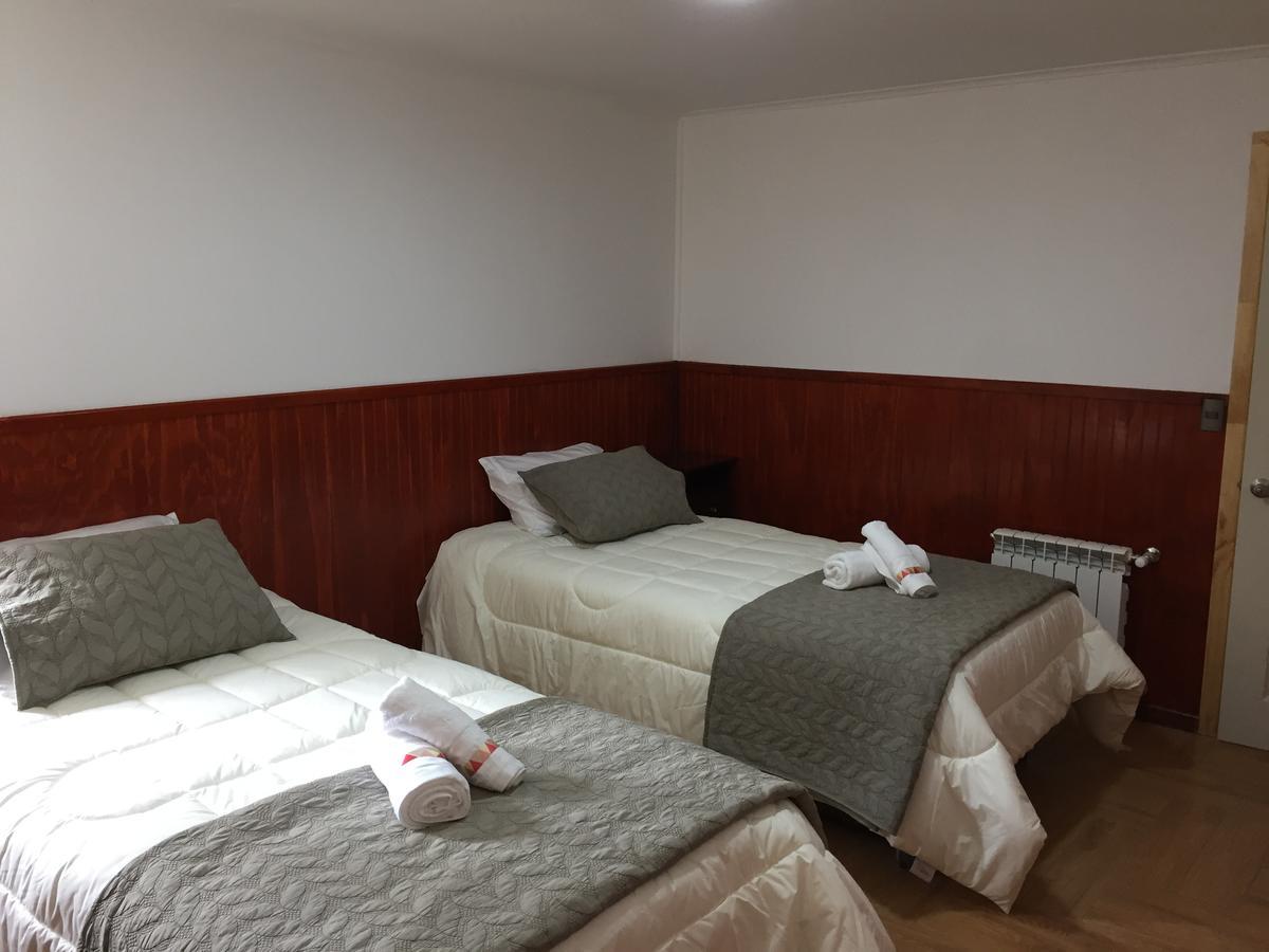 Hostal Andes Patagonicos Puerto Natales Exterior photo